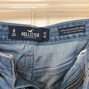 Hollister Ultra High Rise Super Skinny
